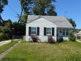 14518 Saint James Avenue, Cleveland, OH 44135