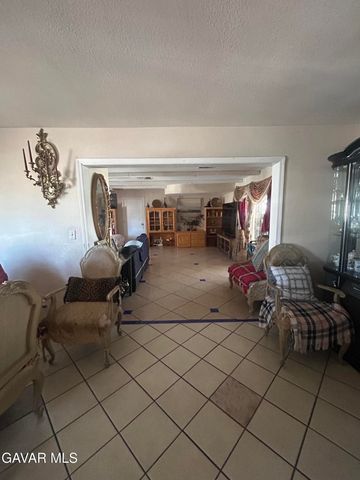 38562 35th Street, Palmdale, CA 93550