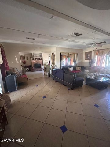 38562 35th Street, Palmdale, CA 93550