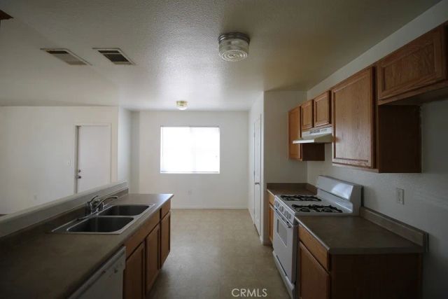 34616 Paseo Del Valle, Barstow, CA 92311