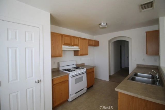 34616 Paseo Del Valle, Barstow, CA 92311