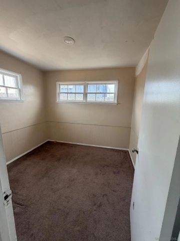 45 Madison Ave, Chula Vista, CA 91910