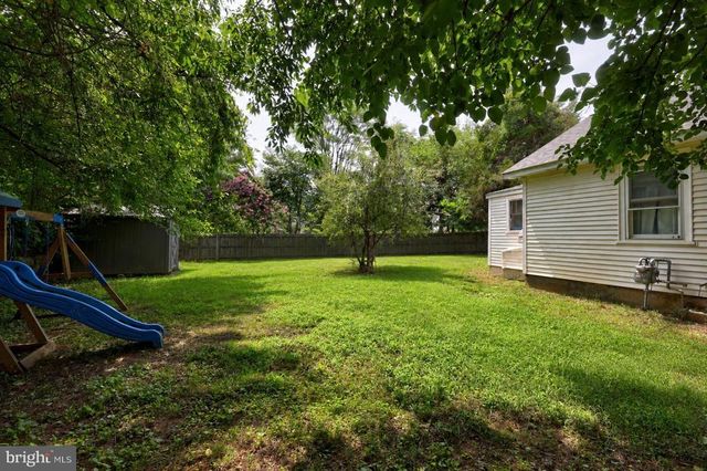 163 MANSFIELD ST, Fredericksburg, VA 22408