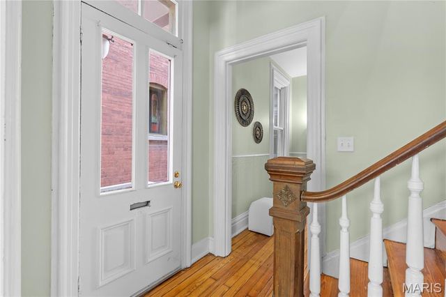 2421 S 13TH Street, St Louis, MO 63104