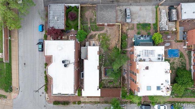 2421 S 13TH Street, St Louis, MO 63104