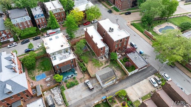 2421 S 13TH Street, St Louis, MO 63104