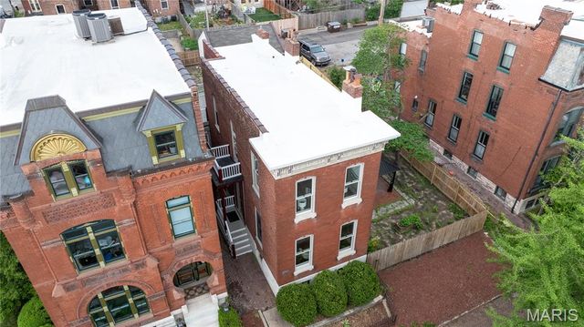 2421 S 13TH Street, St Louis, MO 63104