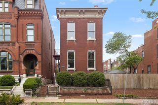 2421 S 13TH Street, St Louis, MO 63104
