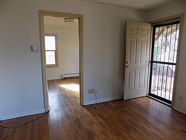 1232 N Farmer Avenue, Springfield, MO 65802