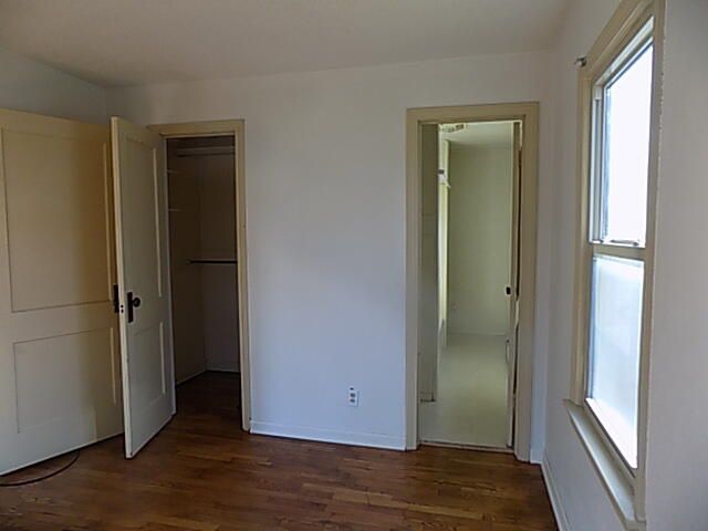 1232 N Farmer Avenue, Springfield, MO 65802