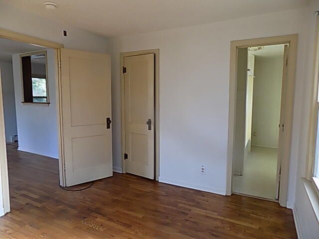 1232 N Farmer Avenue, Springfield, MO 65802