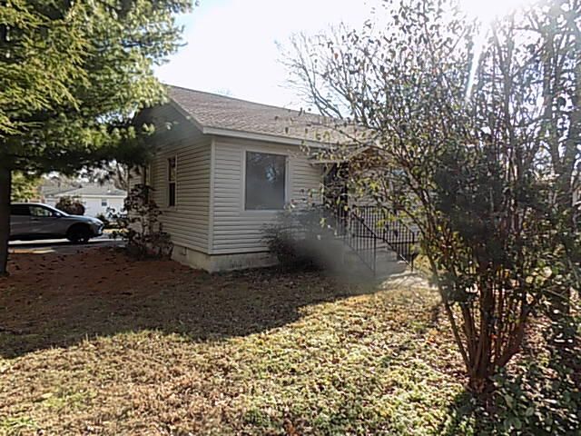 1232 N Farmer Avenue, Springfield, MO 65802