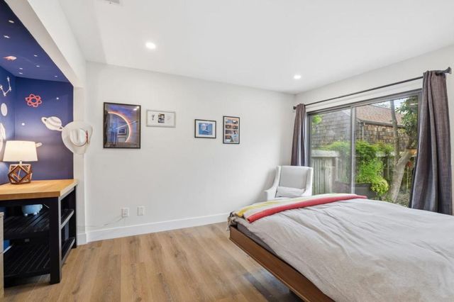 270 Beachview Avenue 14, Pacifica, CA 94044