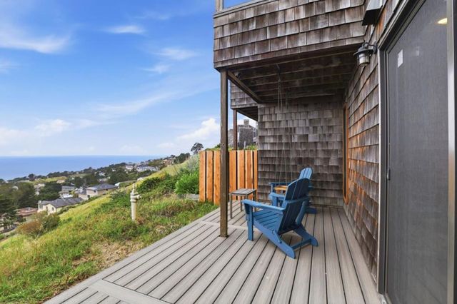 270 Beachview Avenue 14, Pacifica, CA 94044