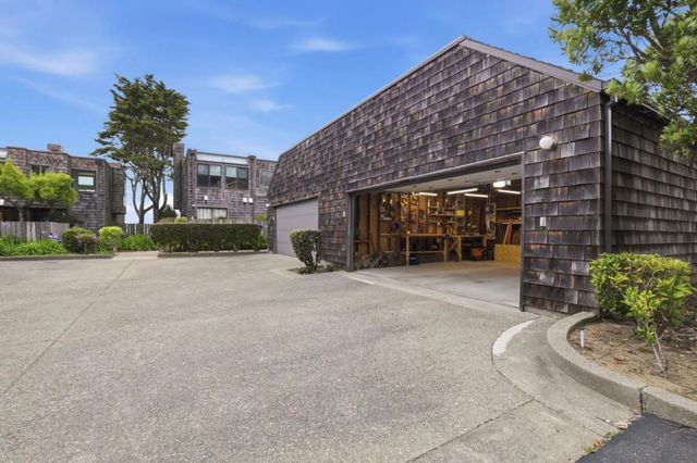 270 Beachview Avenue 14, Pacifica, CA 94044