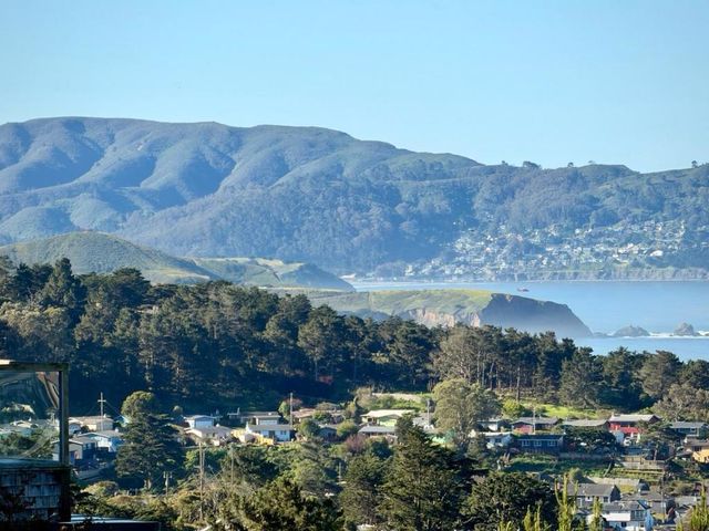 270 Beachview Avenue 14, Pacifica, CA 94044