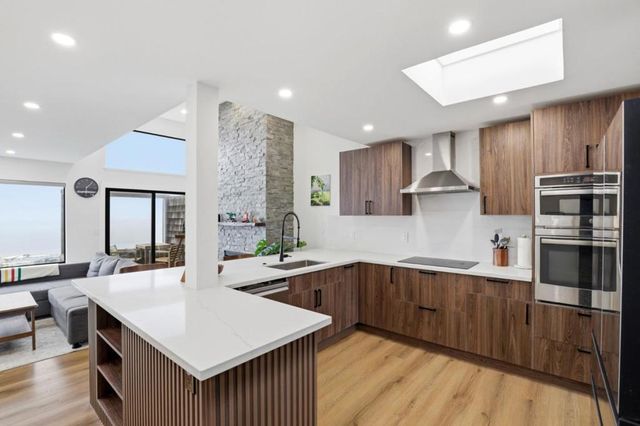 270 Beachview Avenue 14, Pacifica, CA 94044