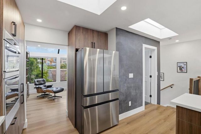 270 Beachview Avenue 14, Pacifica, CA 94044