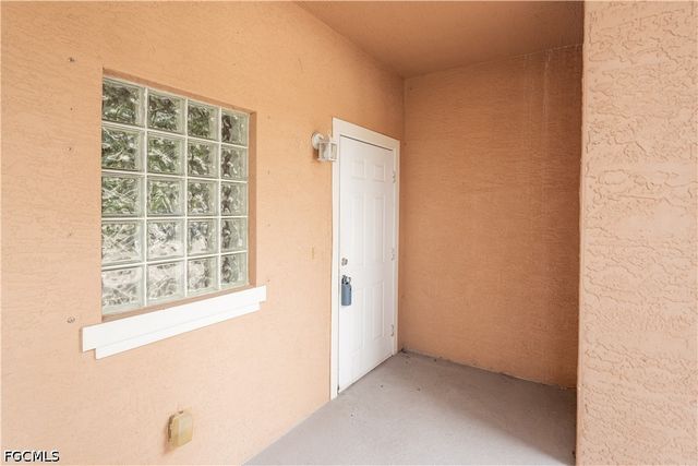 1227 SE 23rd PL 3, Cape Coral, FL 33990