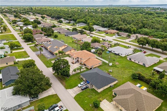 1227 SE 23rd PL 3, Cape Coral, FL 33990