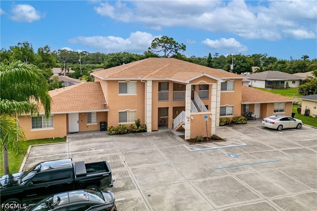 1227 SE 23rd PL 3, Cape Coral, FL 33990