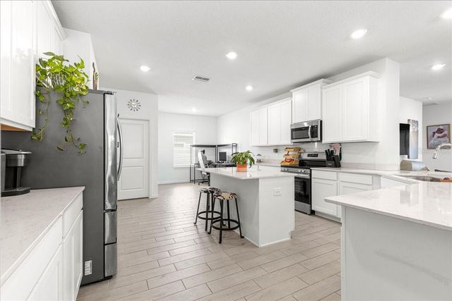 3889 NE 33RD TERRACE, Ocala, FL 34479