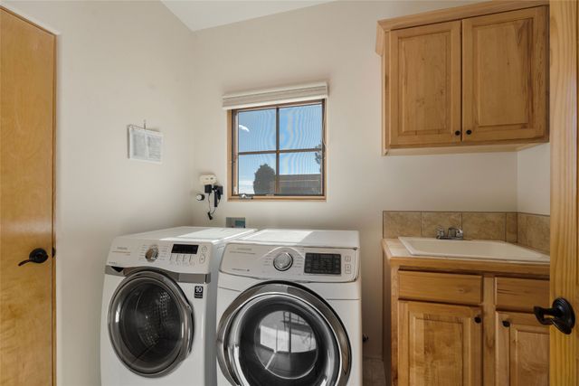 31 Camino Botanica, Santa Fe, NM 87507