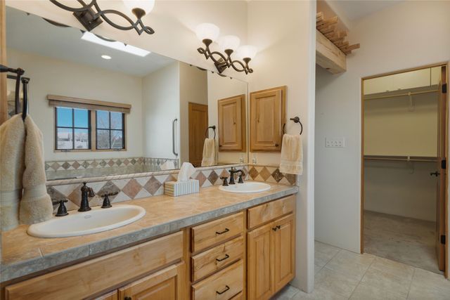 31 Camino Botanica, Santa Fe, NM 87507