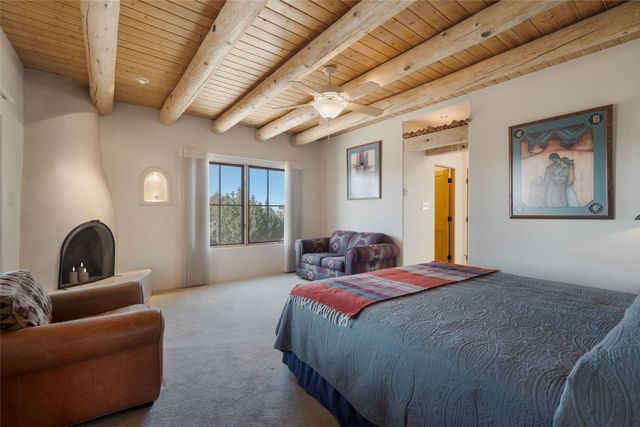 31 Camino Botanica, Santa Fe, NM 87507