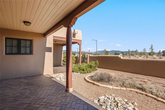 31 Camino Botanica, Santa Fe, NM 87507