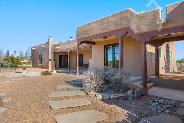 31 Camino Botanica, Santa Fe, NM 87507