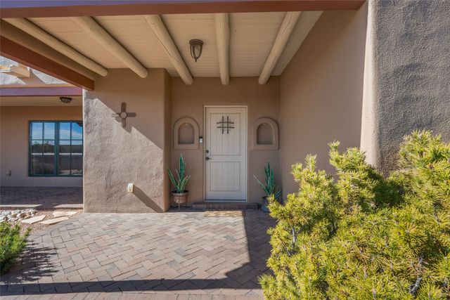 31 Camino Botanica, Santa Fe, NM 87507