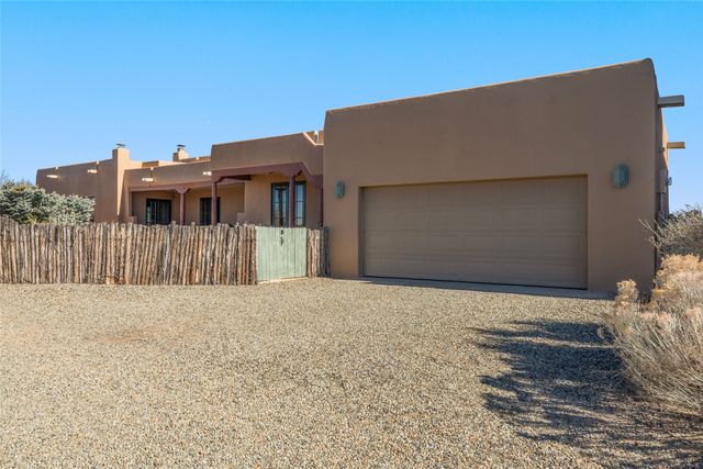 31 Camino Botanica, Santa Fe, NM 87507