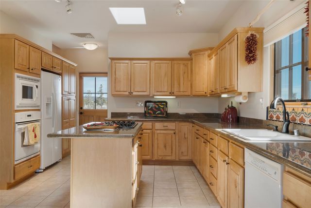 31 Camino Botanica, Santa Fe, NM 87507