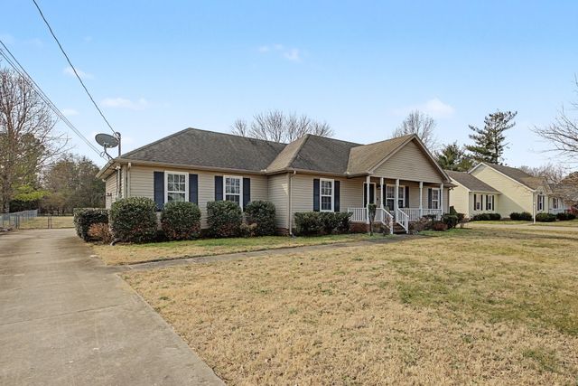 723 Hogan Dr, Murfreesboro, TN 37128