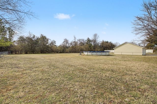 723 Hogan Dr, Murfreesboro, TN 37128