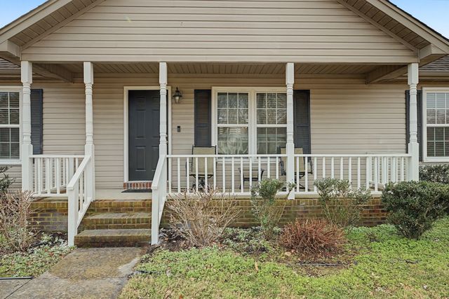 723 Hogan Dr, Murfreesboro, TN 37128