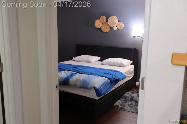 39845 Village Wood Lane 379, Novi, MI 48375
