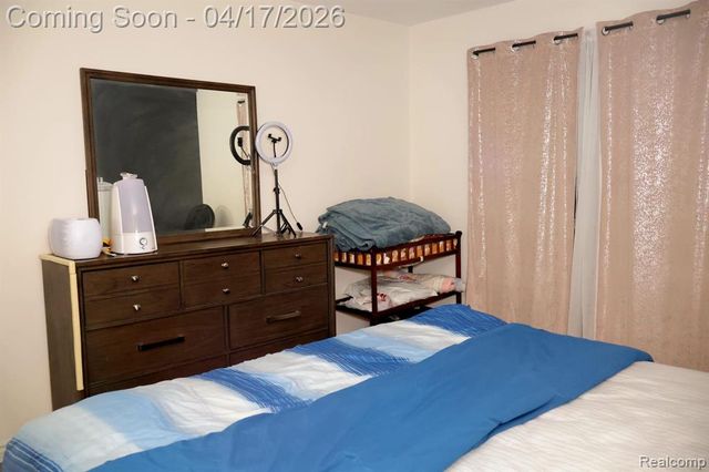 39845 Village Wood Lane 379, Novi, MI 48375