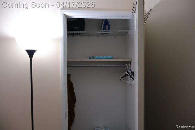 39845 Village Wood Lane 379, Novi, MI 48375