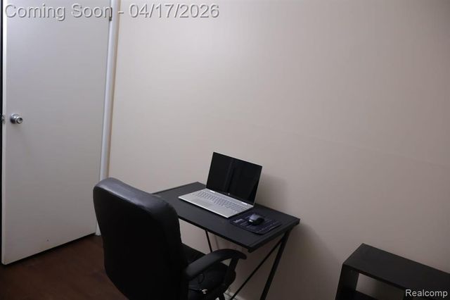 39845 Village Wood Lane 379, Novi, MI 48375