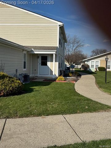 39845 Village Wood Lane 379, Novi, MI 48375