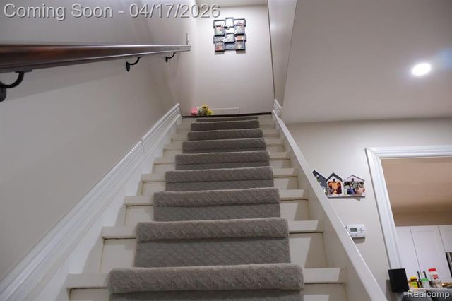 39845 Village Wood Lane 379, Novi, MI 48375