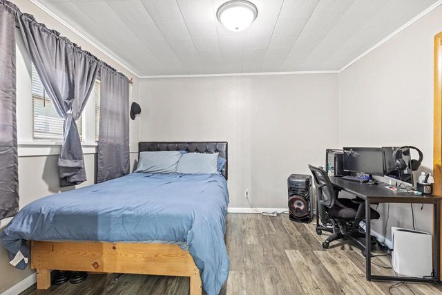 2352 S 79th STREET, West Allis, WI 53219