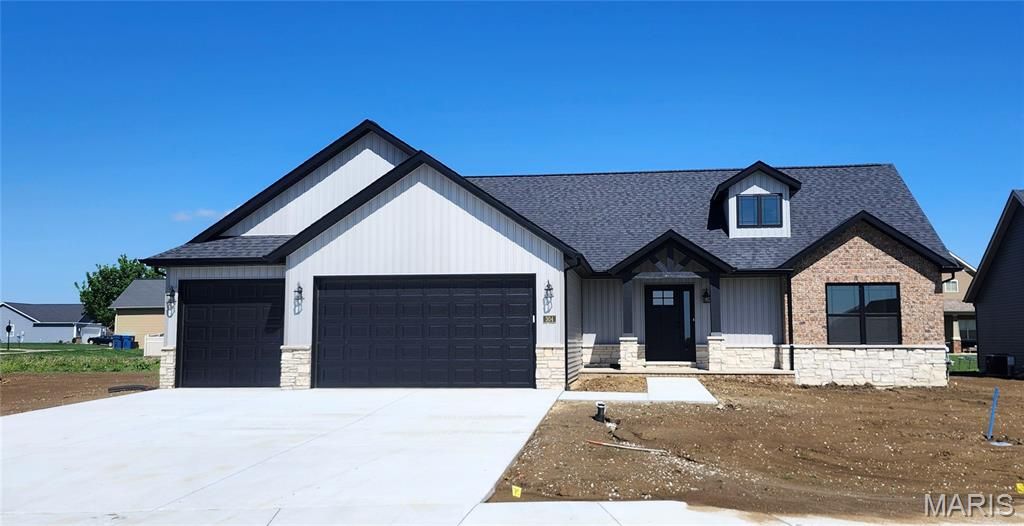 304 George Bush Boulevard, Troy, IL 62294