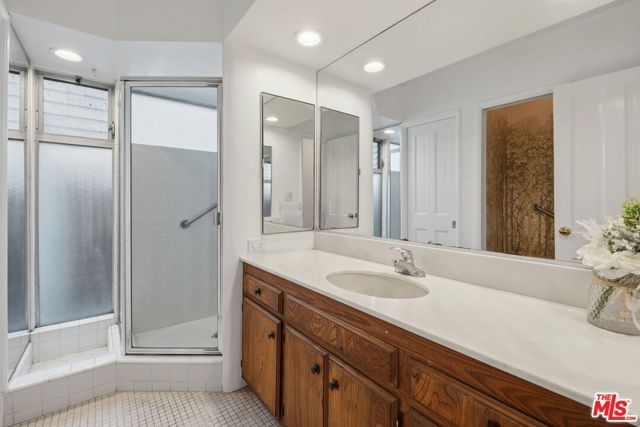 1136 Harvard Street, Santa Monica, CA 90403