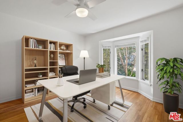 1136 Harvard Street, Santa Monica, CA 90403