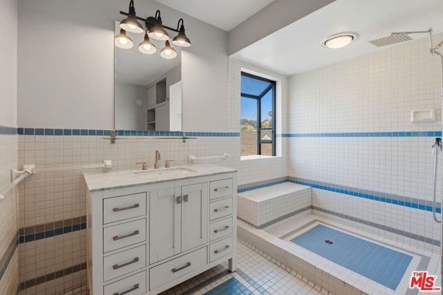 1136 Harvard Street, Santa Monica, CA 90403