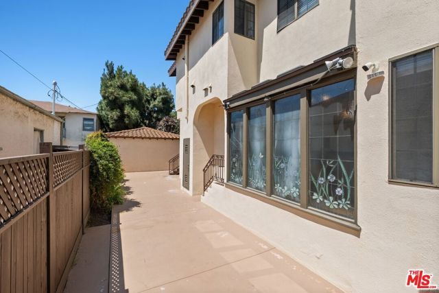 1136 Harvard Street, Santa Monica, CA 90403