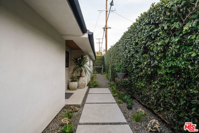 3310 Coy Drive, Los Angeles, CA 91423